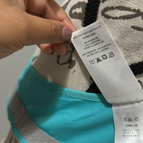 Like new women’s Patagonia sport bra, turquoise color size Xl in great condition - Picture 6 of 9